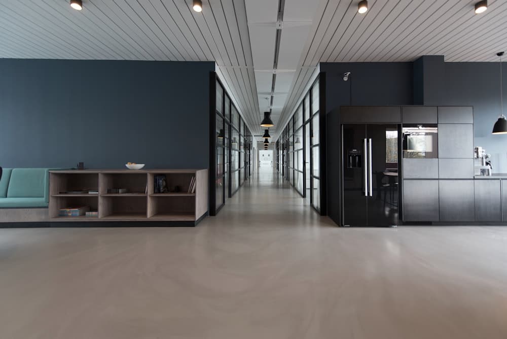 Day porter vs nightly janitorial guide for offices